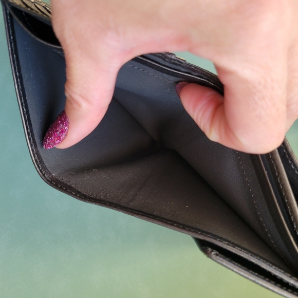 Yves Saint Laurent YSL Logo Plate Bi-Fold Wallet Leather Pewter Silver Hardware - Picture 12 of 12